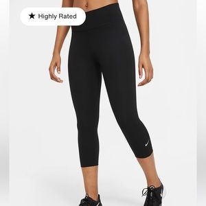 NWT Nike One black crop leggings